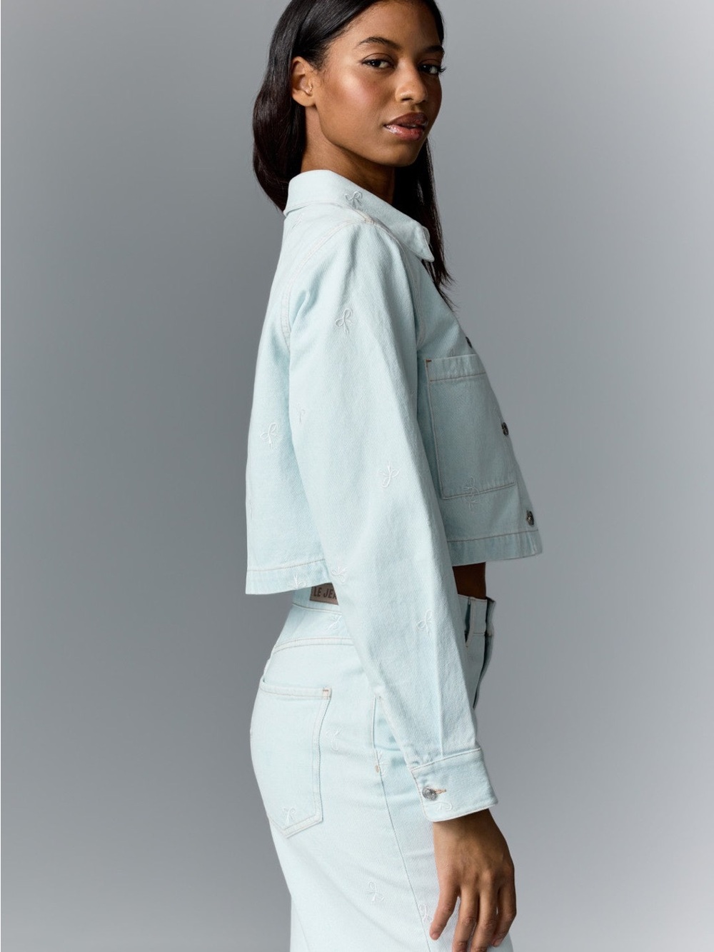 Cropped Light Blue Button-Front Jacket - Picture 2 of 10